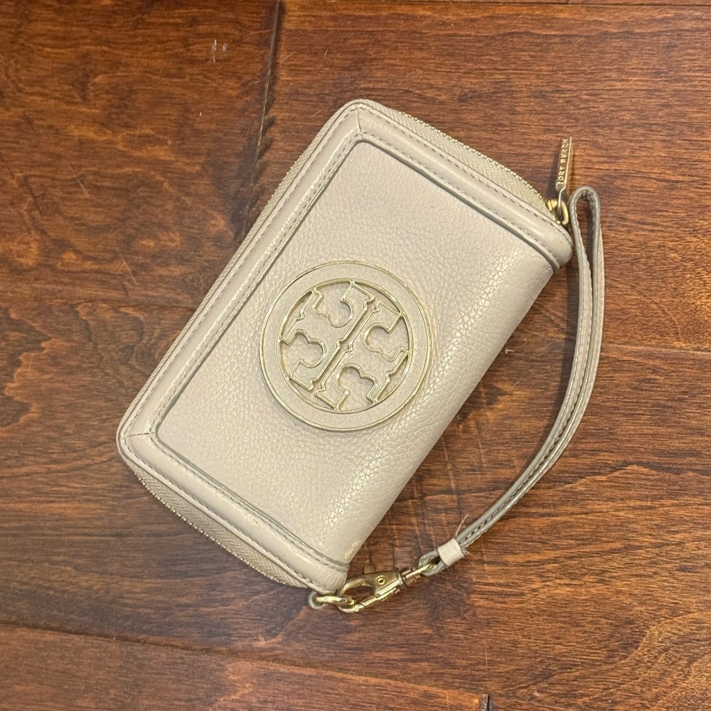 Tory Burch Cream Wristlet with Logo